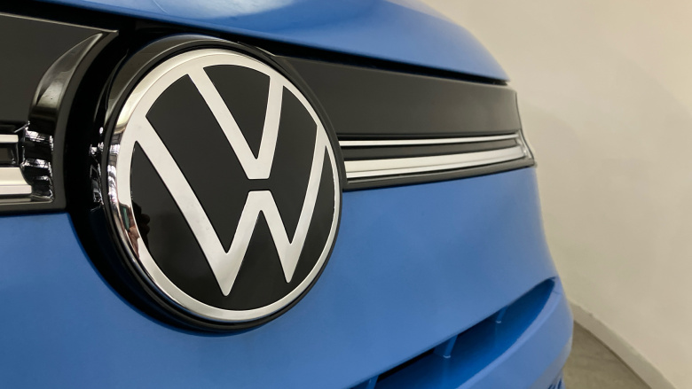 Volkswagen Multivan 1.5 TSI eHybrid Life 5dr 4MOTION DSG Estate